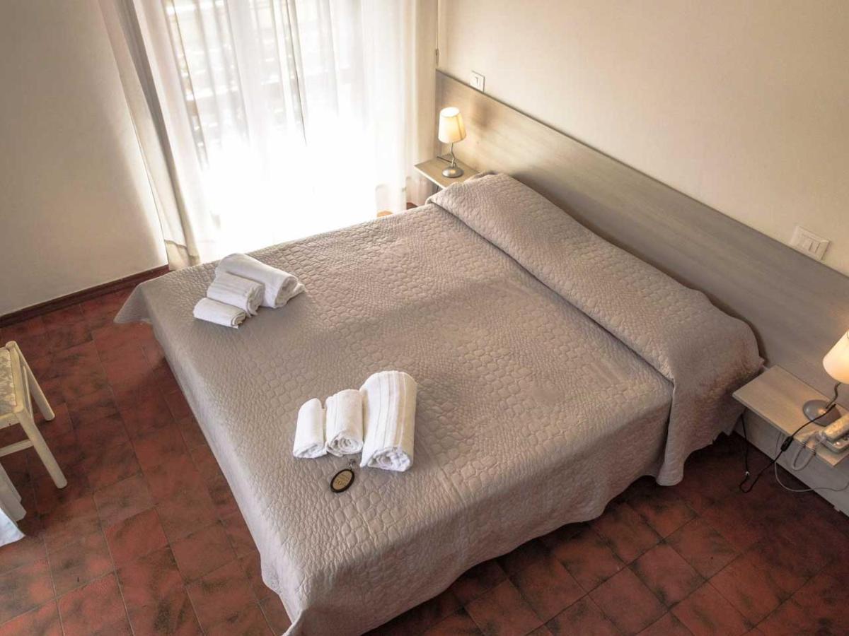 Hotel Giulia Marina di Massa Eksteriør bilde